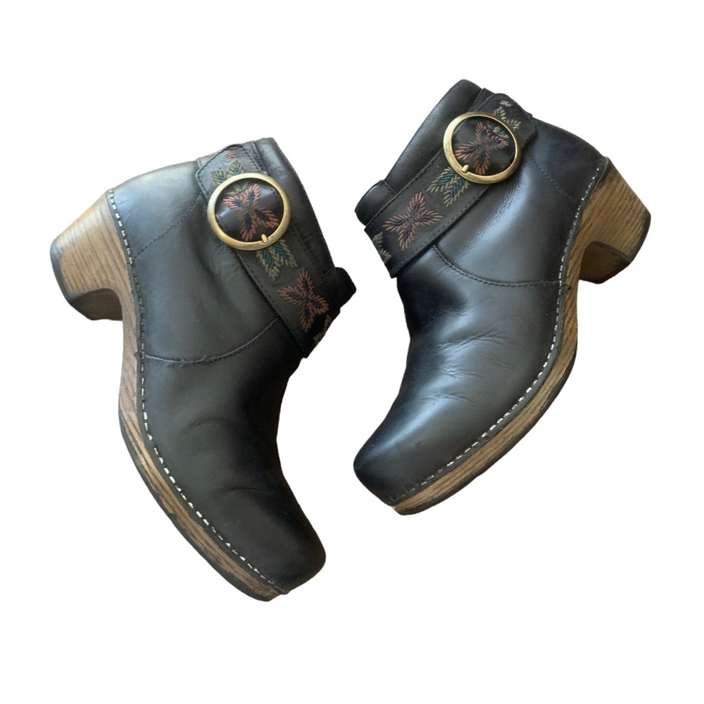 Dansko Size 38/7.5-8 Black Genuine Leather Floral Embroidered Booties